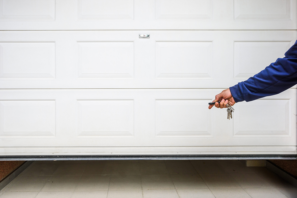 Residential Garage Door Repair in Calgary: Your Ultimate Guide